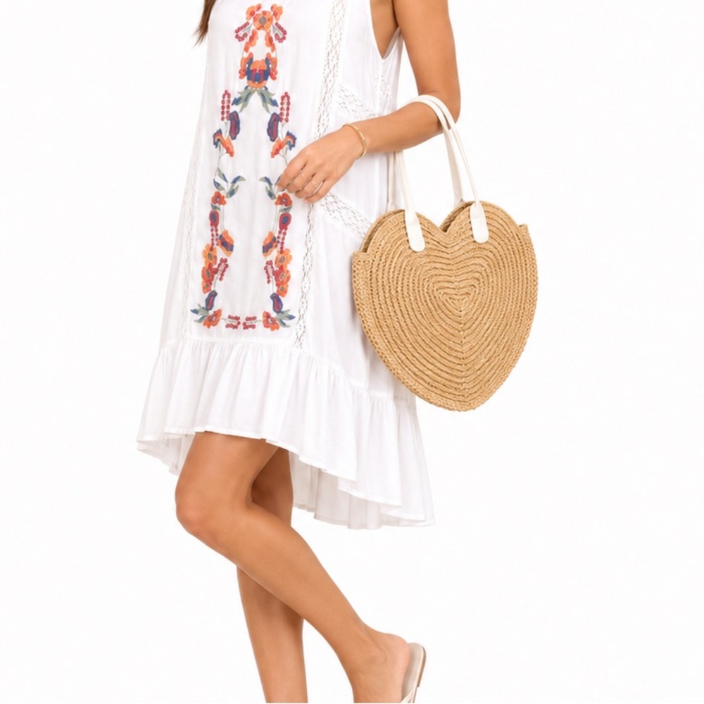 POOL-SIDE Heart-Shaped Tan Wicker & White Leather Woven Beach Farmers Market Bag